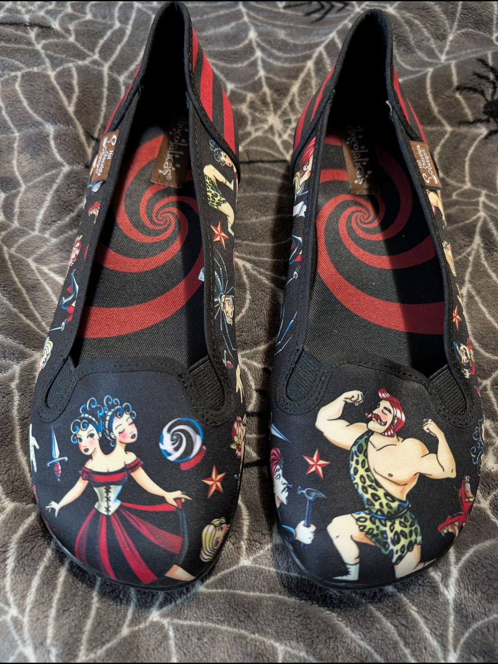Black Circus-Print Slip-On Flats - Skechers